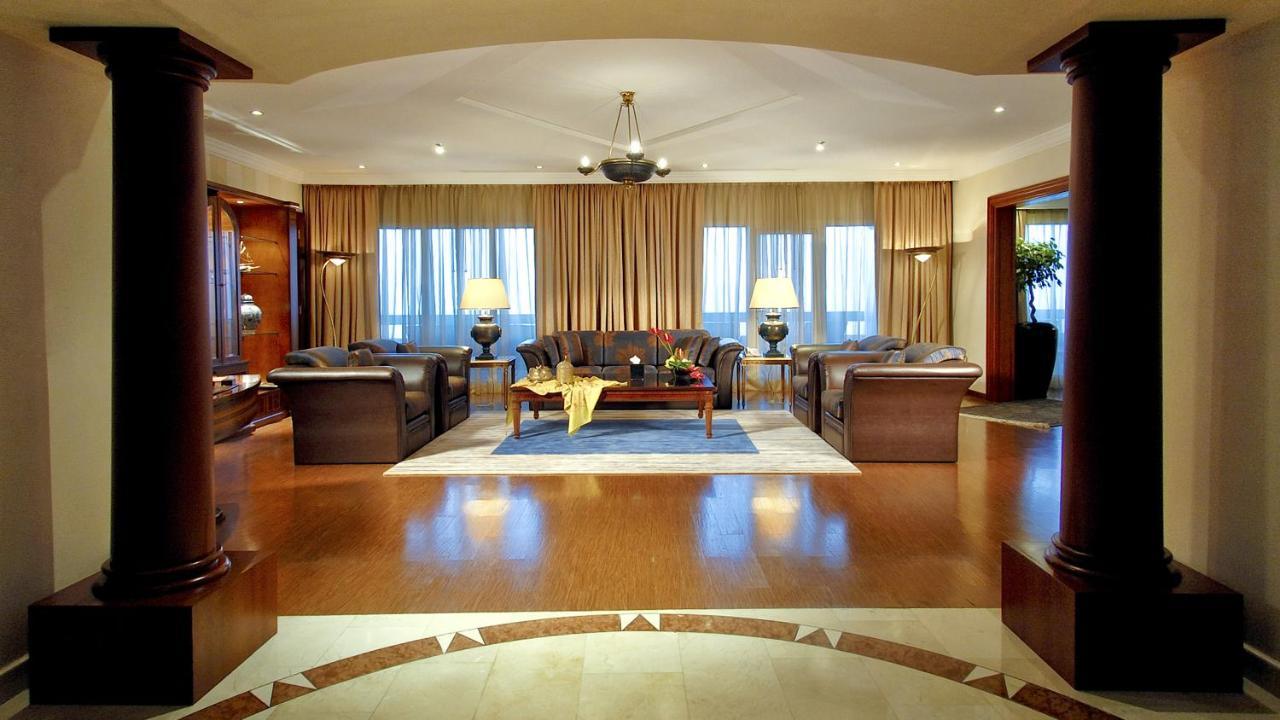 Ajman Hotel By Blazon Hotels Luaran gambar