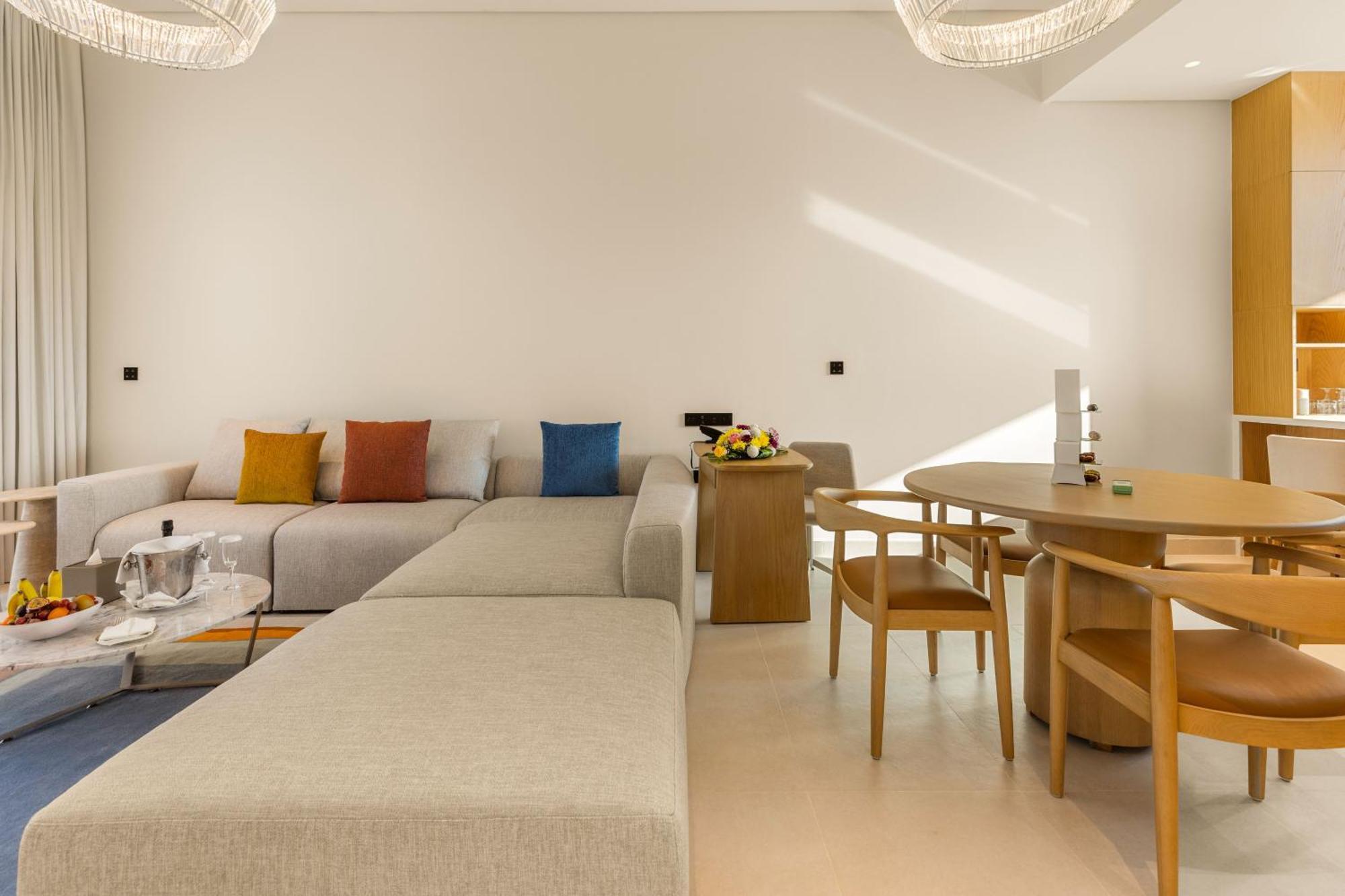 Ajman Hotel & Villas By Blazon Hotels Luaran gambar A living room at the hotel
