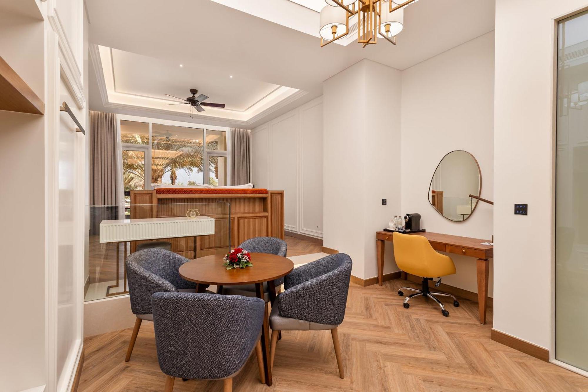 Ajman Hotel & Villas By Blazon Hotels Luaran gambar A suite at the hotel
