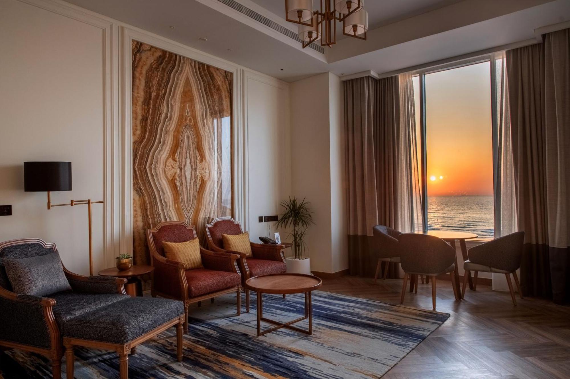 Ajman Hotel & Villas By Blazon Hotels Luaran gambar A suite at the Taj Mahal Palace