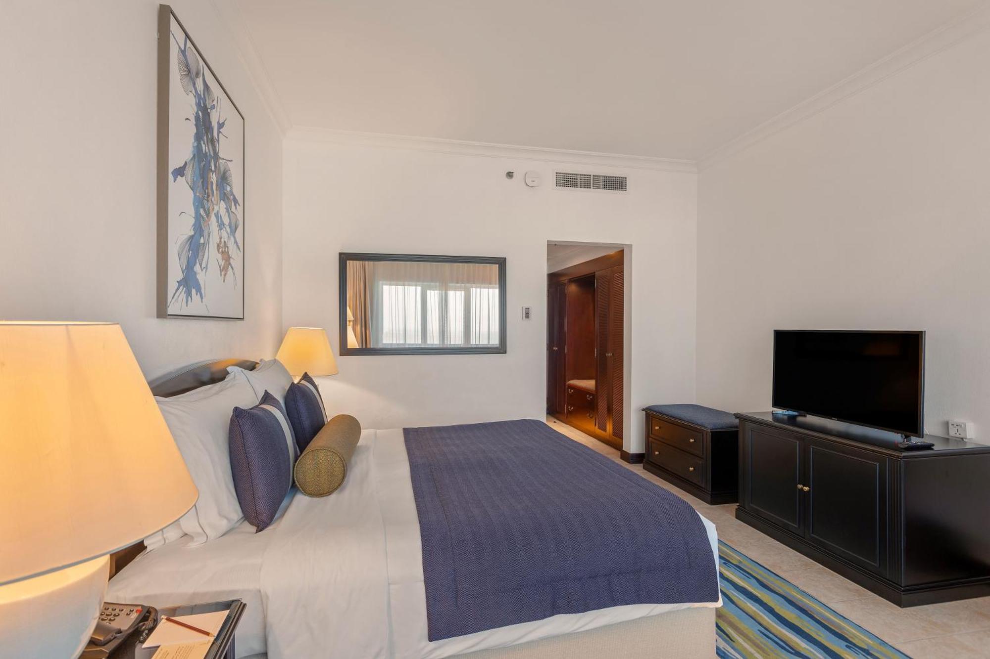 Ajman Hotel & Villas By Blazon Hotels Luaran gambar A bedroom at the hotel