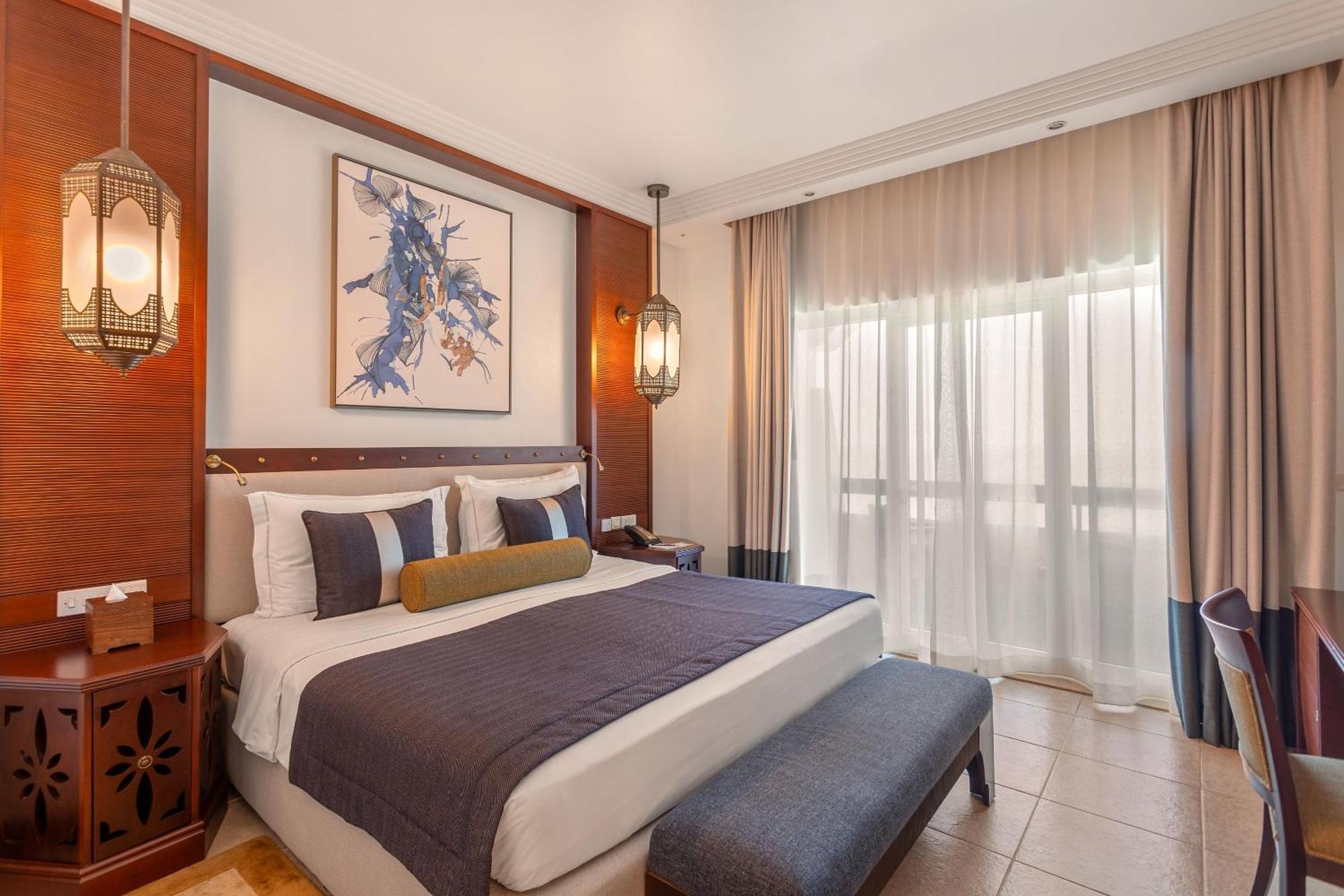 Ajman Hotel & Villas By Blazon Hotels Luaran gambar A bedroom at the hotel